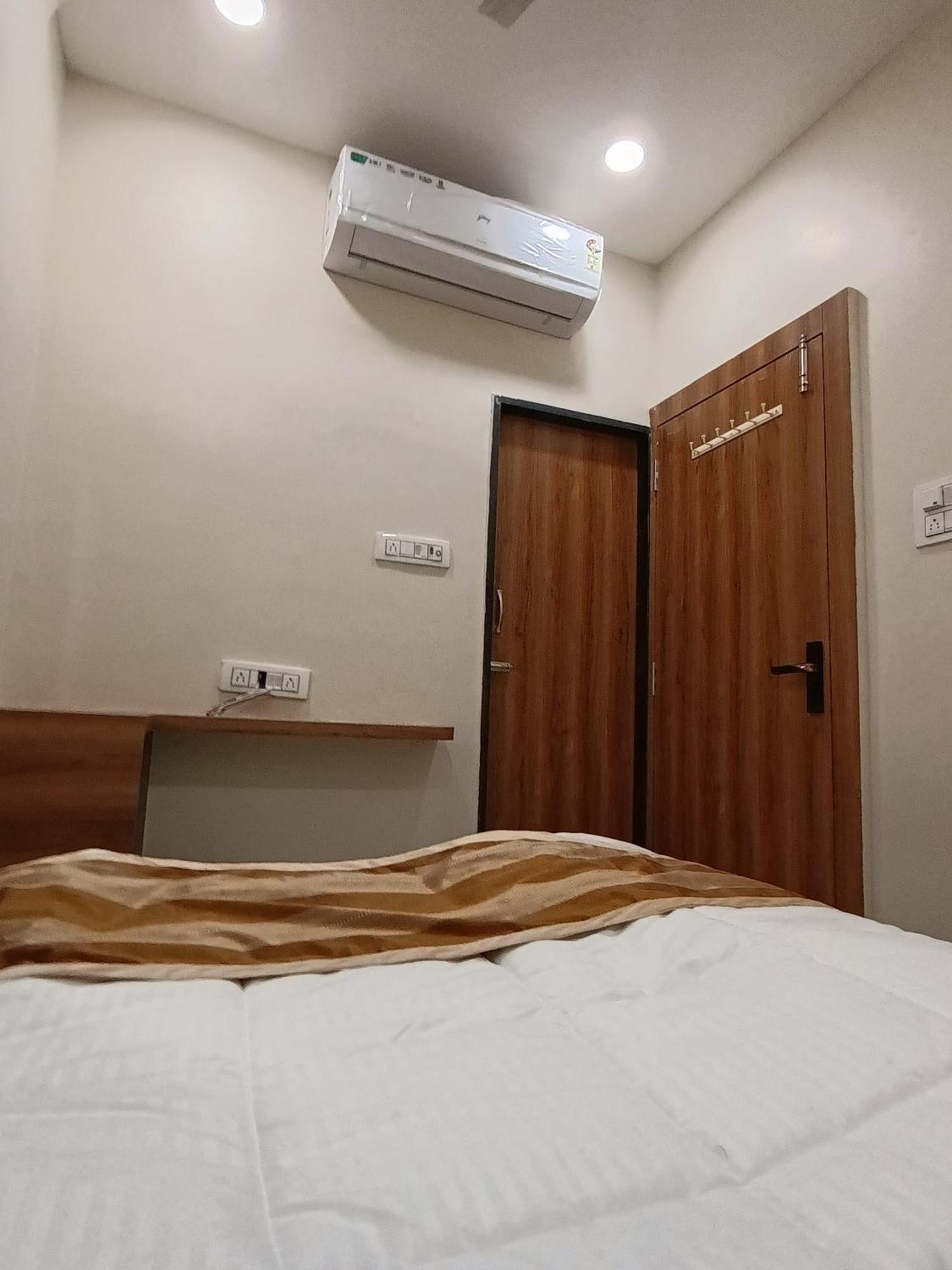 Shree Shyamraj Hotel Udždžain Exteriér fotografie