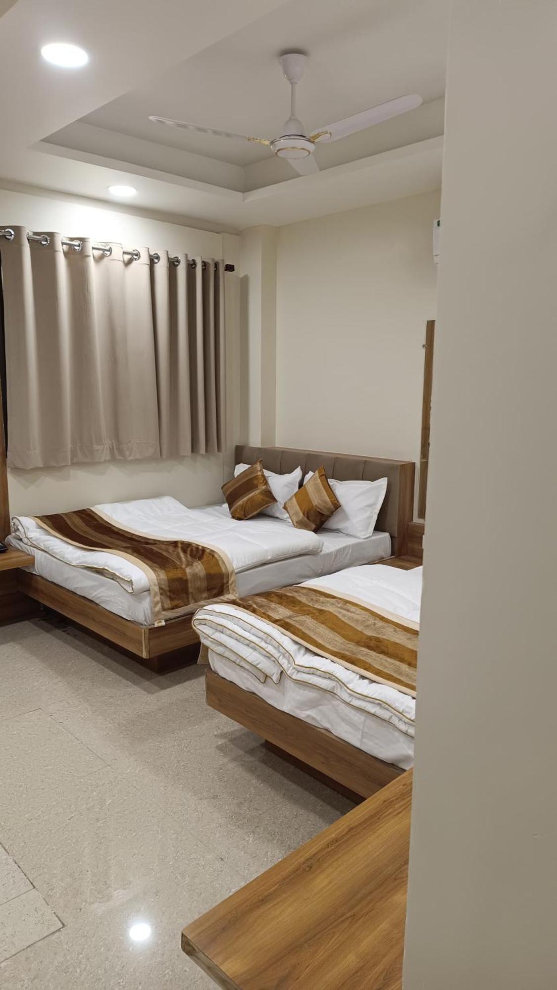 Shree Shyamraj Hotel Udždžain Exteriér fotografie