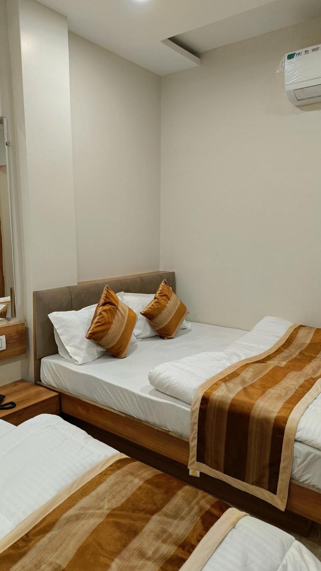 Shree Shyamraj Hotel Udždžain Exteriér fotografie