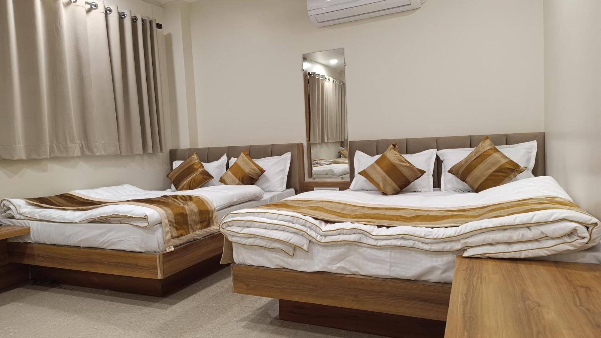 Shree Shyamraj Hotel Udždžain Exteriér fotografie